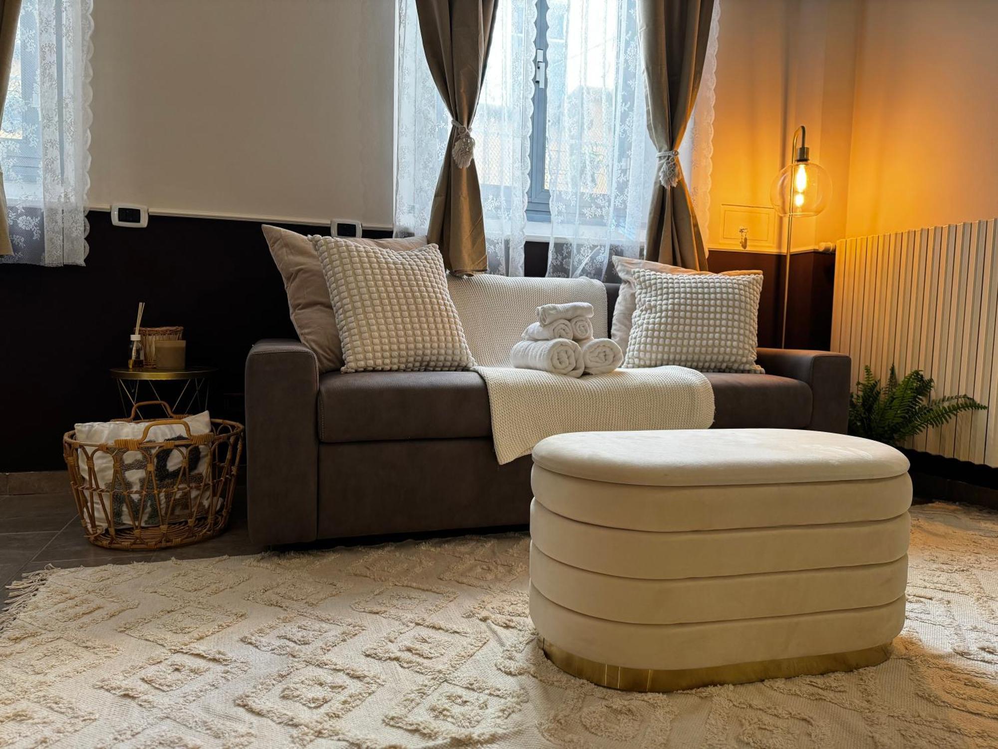 Regina Milano In Verona - Sky Tv, Wifi E Breakfast Box Apartment Екстериор снимка